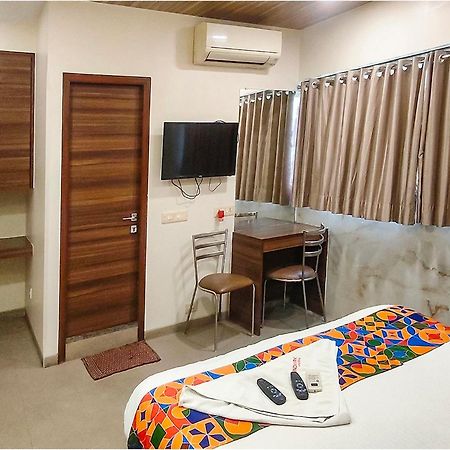 Fabhotel Landmark Residency - Nr Midc Turbhe Turambhe Εξωτερικό φωτογραφία