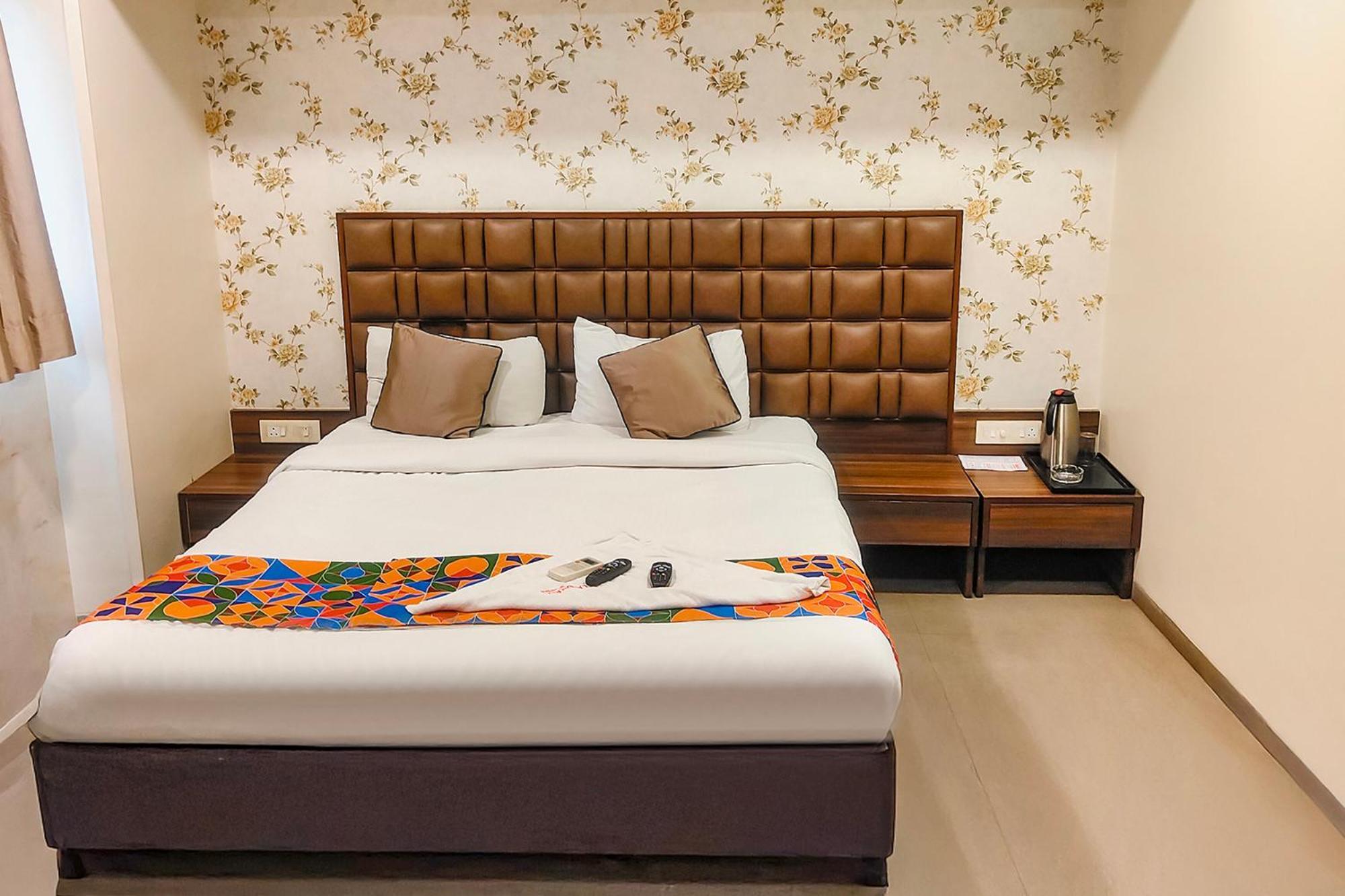 Fabhotel Landmark Residency - Nr Midc Turbhe Turambhe Εξωτερικό φωτογραφία